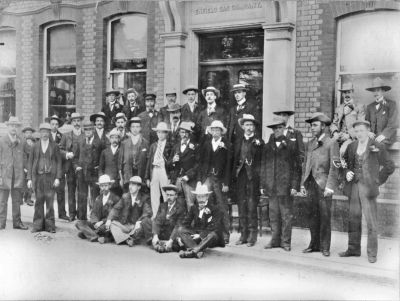 Enfield Gas Company staff
Staff outside gas offices, 1902
Keywords: gas