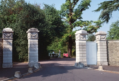 Entrance gate
The entrance gate, listed Grade II, dates from about 1800
Keywords: Forty Hall;gateways