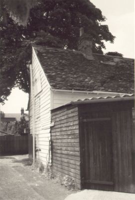 Manor Barn
Off Manor Road, Chase Side
Keywords: barns;Chase Side;Manor Road;1970s