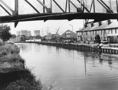 Keywords: canals;bridges;River Lee Navigation;pylons, industrial