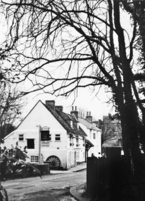 Rose and Crown, Clay Hill
Keywords: pubs