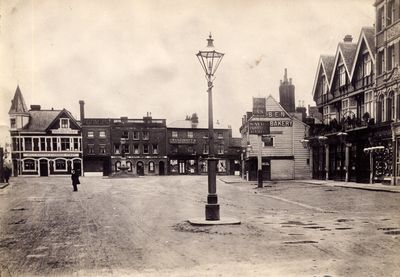 The Town, looking east.
The George public house on right.
Keywords: The Town;lamps;pubs