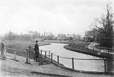 New River or New River Loop
Taken from the bridge in Church Street, between the Methodist and St Paul's churches.  The land just to the left is where Chase Green Gardens have been since 1900, so the picture is before that date. Gentleman's Row can be seen in the middle and right distance.  May be a copy of a postcard.
Keywords: New River;New River Loop;19th century;Chase Green