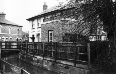 Crown and Horseshoes and New River Loop
Showing wooden fence.
Keywords: pubs;New River Loop;bridges;1960s;fencing