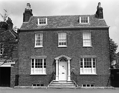 The Green, Southgate, no. 2: Old House
18th century. Listed Grade II. - [i]Treasures of Enfield[/i] p.151.
Keywords: houses;Grade II listed;Grade II listed