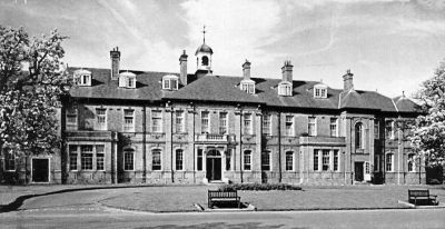 Highlands Hospital administration block
Opened in 1885. [i]Fighting for the future[/i], p.233.
Keywords: 1880s;demolished buildings;hospitals