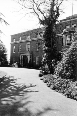 Myddelton House
Keywords: historic houses