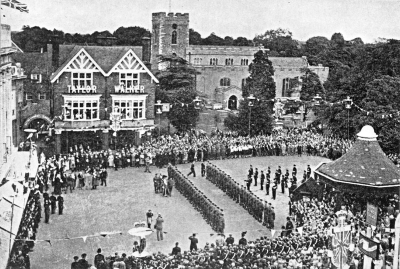 Charter Day, September 1955
Image used as a Christmas Card by Enfield Gazette and Observer, Christmas 1955, with caption: "... the impressive schene in Enfield's ancient Market Place on the historic occasion of the visit on September 27th, 1955, of the Lord Mayor of London  (Sir Seymour Howard) to present Enfield's Charter of Incorporation as a Borough. Sir Seymour is seen inspecting the guard of honour from the Depot of the Middlesex Regiment (Duke of Cambridge's Own)."
Keywords: 1950s;events