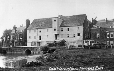 Wrights's flour mill
Postcard, inscribed "Old water mill, Ponders End"
Keywords: mills;postcards