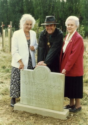 Unveiling of a memorial to Donald Potter
Memorial reads "Potter's Wood 1996 in memory of Donald Potter President" under the EPS logo. Potter's Wood was planted by the Enfield Preservation Society on farmland adjacent to the Naybur Garden Cente on The Ridgeway.  
Keywords: LC6;trees;events;1990s;memorials;mayors