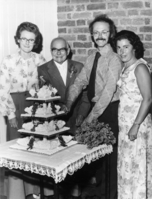 EPS 40th anniversary cheese and wine party, Forty Hall, 7th July 1976
Valerie Carter (Chairman), E. E. 'Spot' Ashton (Vice President), Stuart Mills (youngest member of the Committee of Management), Irene Smith (Hon. Secretary)
Keywords: 1970s;anniversaries;EP1