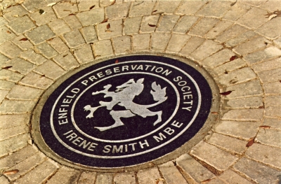 Memorial plaque for Irene Smith MBE
At corner of Parsonage Lane and Baker Street. Irene Smith was Hon. Secretary of EPS from 1969 to 1996, and a Vice-President from 1990.
Keywords: memorials;Enfield Preservation Society;EP1