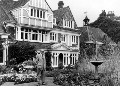 Little Park and the Tudor Room
5 Gentleman's Row. Godfrey Groves, President of the Enfield Preservation Society 1967-1978 in his garden. - [i]Fighting for the future[/i], p.109-110. 
Keywords: 1970s;Enfield Preservation Society;Grade II listed;gardens;Tudor Room;people;FP5