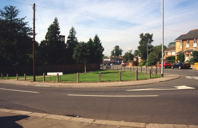 Old Forge Road, Forty Hill
Keywords: roads and streets;greens