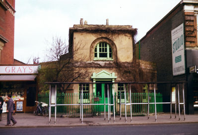 Old Vestry House, with bus shelter in front, 1965
Keywords: 1960s;street furniture;historic buildings