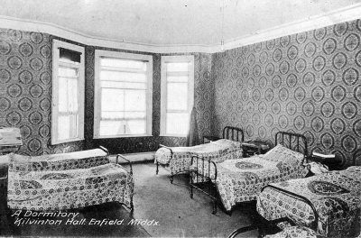 Kilvinton Hall, Clay Hill, dormitory
A preparatory school for boarders and day scholars, teaching boys between the ages of five and fourteen.  Demolished in 1932. - [i]History of Enfield[/i] vol.3, p.139.
Keywords: interiors;schools;demolished buildings