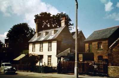 Old Bakery, Forty Hill
Demolished 1968 despite opposition from Enfield Council and Enfield Preservation Society.
Keywords: bakeries;weatherboarding;houses;demolished buildings