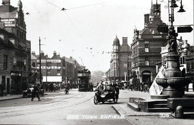 The Town, looking west, 1928
Keywords: 1920s;fountains;roads and streets