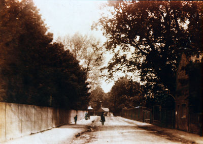 Baker Street, looking south.
Near "Oak House", north of the police station.
Keywords: roads and streets