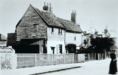 Weatherboarded houses, Parsonage Lane
 

[i]Reproduction right held by Enfield Local Studies Library and Archive.[/i]
Keywords: houses;weatherboarding