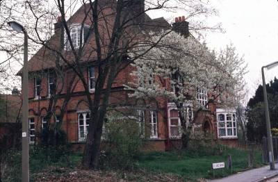 St Luke's vicarage, 1976
In 2012 this was a children's nursery.
Keywords: 1970s;vicarages;Grade II listed