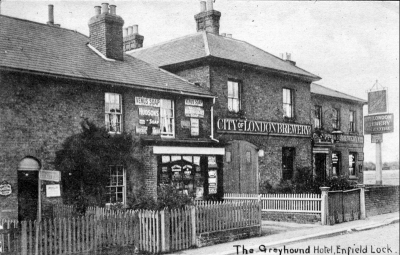 Greyhound Hotel, Enfield Lock
Keywords: pubs;hotels