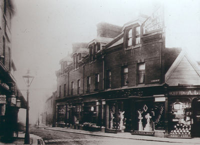 London Road
Copy of a glass slide
Keywords: roads and streets