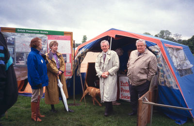 Going Green show, 9th May 1992
Slide is captioned "GOING GOWING GREEN SHOW" [sic.]. Does anyone know what this show was? Where was it held? Who are the people in the picture?
Keywords: Enfield Preservation Society;events;EPS