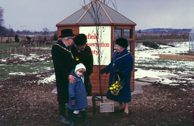 Planting commemorative tree at Capel Manor, 1986
Keywords: trees;events;Enfield Preservation Society;EPS