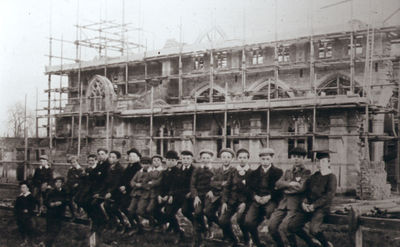 St. Stephen's church under construction, c1907
From a glass slide. Park Avenue / Village Road, Bush Hill Park, Enfield, EN1 2ET
Keywords: churches