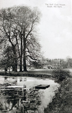 Bush Hill Park golf clubhouse and lake
Built in the early 17th century as the mansion of Old Park, the house was added to in the 19th century.
Keywords: golf courses;historic buildings;lakes;postcards