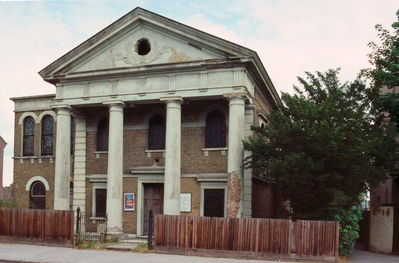 Baker Street congregational chapel
At start of demolition, August 1977.
Keywords: 1970s;chapels;demolished buildings