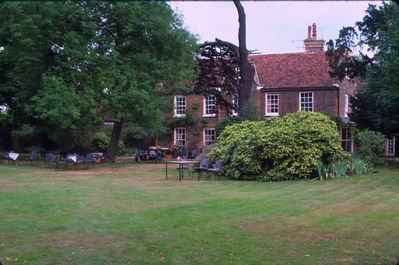 St. Andrew's vicarage garden
Keywords: gardens;churches