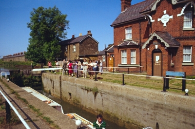 Enfield Lock and lock house, 1983
Walk around Enfield Lock.
Keywords: 1980s;canals