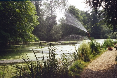 Carr's Basin, Town Park, 1983
Pump spraying into the river.
Keywords: New River Loop