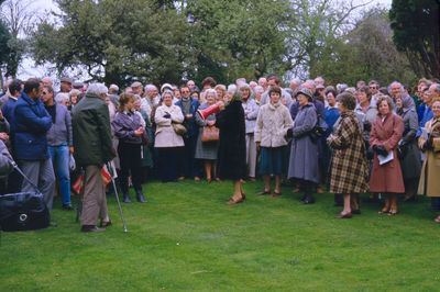 Myddelton House grounds : visit, 1985
Keywords: gardens;events