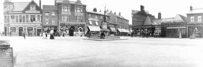 The Town
The Town, early 20th century, showing the fountain  

[i]Reproduction right held by Enfield Local Studies Library and Archive.[/i]
Keywords: fountains