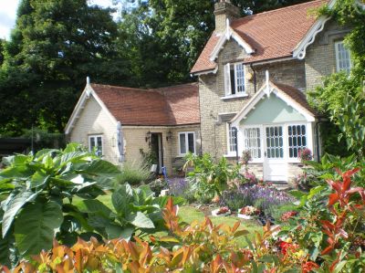 Forty Hill. Clockhouse Nursery Cottage.
Keywords: locally listed;Forty Hill