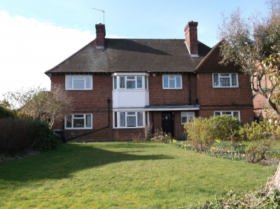 Hertford Road, no.706. St George's Church: vicarage.
St George's church and adjoining vicarage at Hertford Road,  Freezywater are an island of interest in an otherwise dull mix of predominantly standard Victorian and inter-war housing. - [i]Mick Coe[/i]
