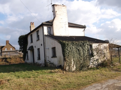 Hadley Road. Vicarage Farm: house.
A former Victorian farm house. In my opinion the property should be added to the schedule of locally listed structures, as a rare surviving example of such a property within the Greater London area. - [i]Mick Coe[/i]
Keywords: farms;houses